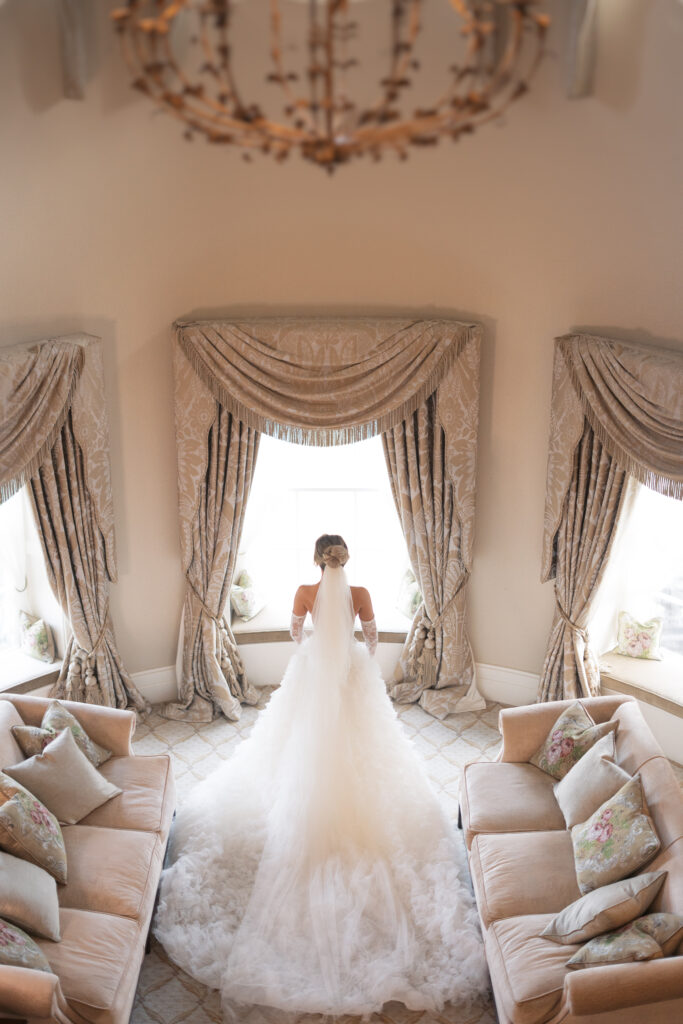 Bride in the grantley hall presidential suite 